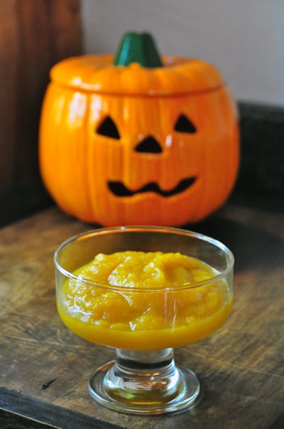 How to Make Pumpkin Puree for Dogs 