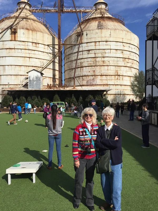mom-me-silos