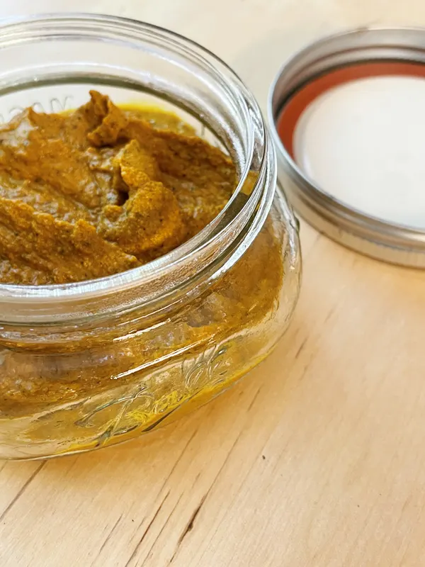 storing golden paste in mason jar